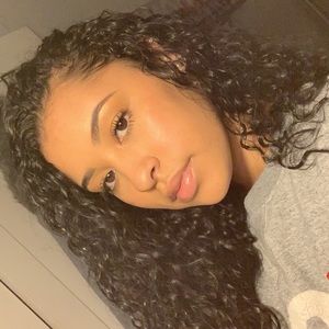 Meet your Posher, Jasmine